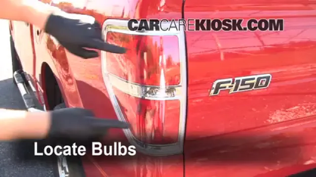 2009 Ford F-150 XLT 5.4L V8 FlexFuel Crew Cab Pickup (4 Door) Éclairage Feux de position arrière (remplacer ampoule)
